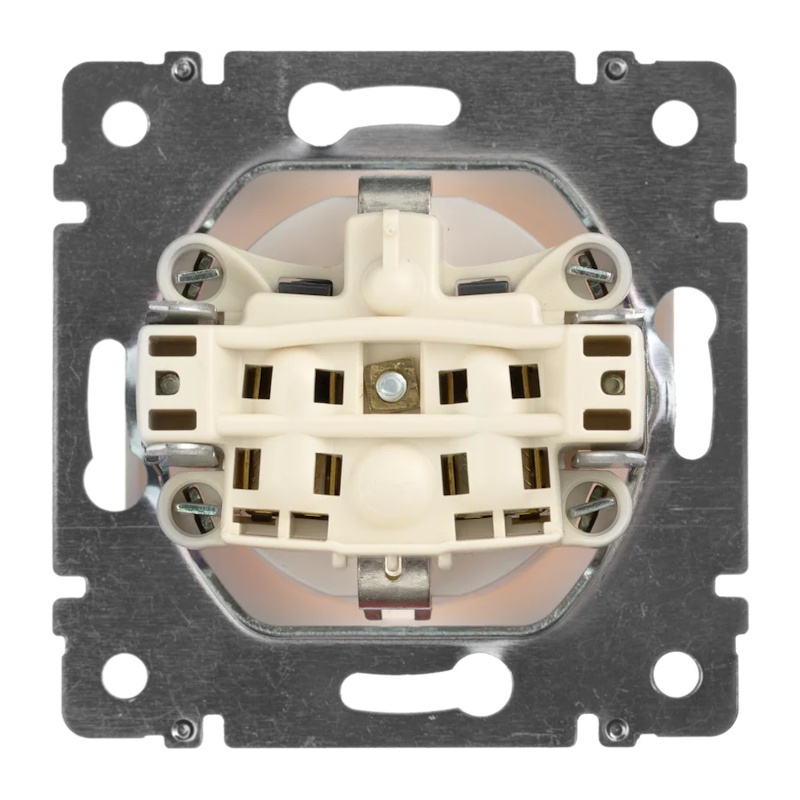 Розетка с/у Valena 694269, 1 гнездо, с/з, з/ш, белая